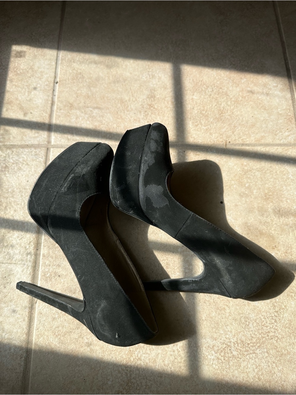 Black suede Charlotte Russe heels - Picture 4 of 4